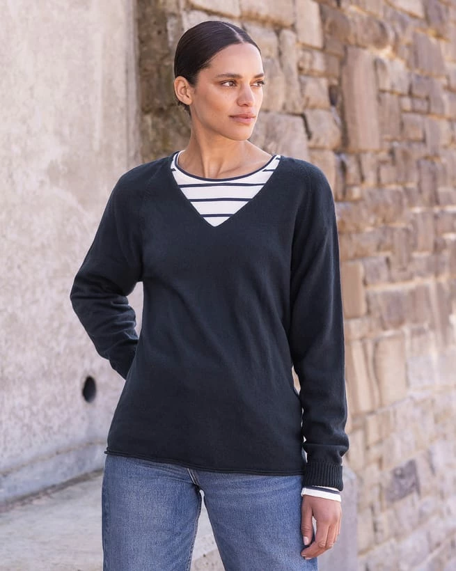 Geelong Slouch V Neck Sweater 5 Geelong Slouch V Neck Sweater - Image 3