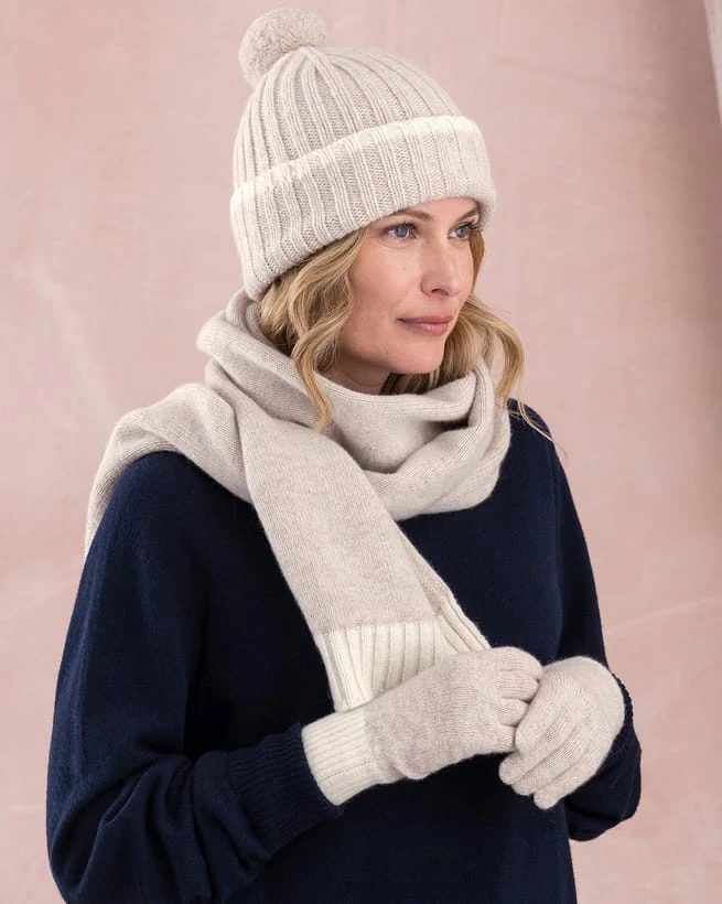 Lambswool Tipped Bobble Hat 6 Lambswool Tipped Bobble Hat - Image 4