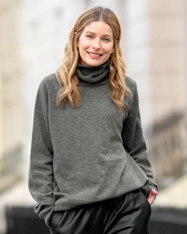 Geelong Slouch Turtleneck 6 Geelong Slouch Turtleneck - Image 4